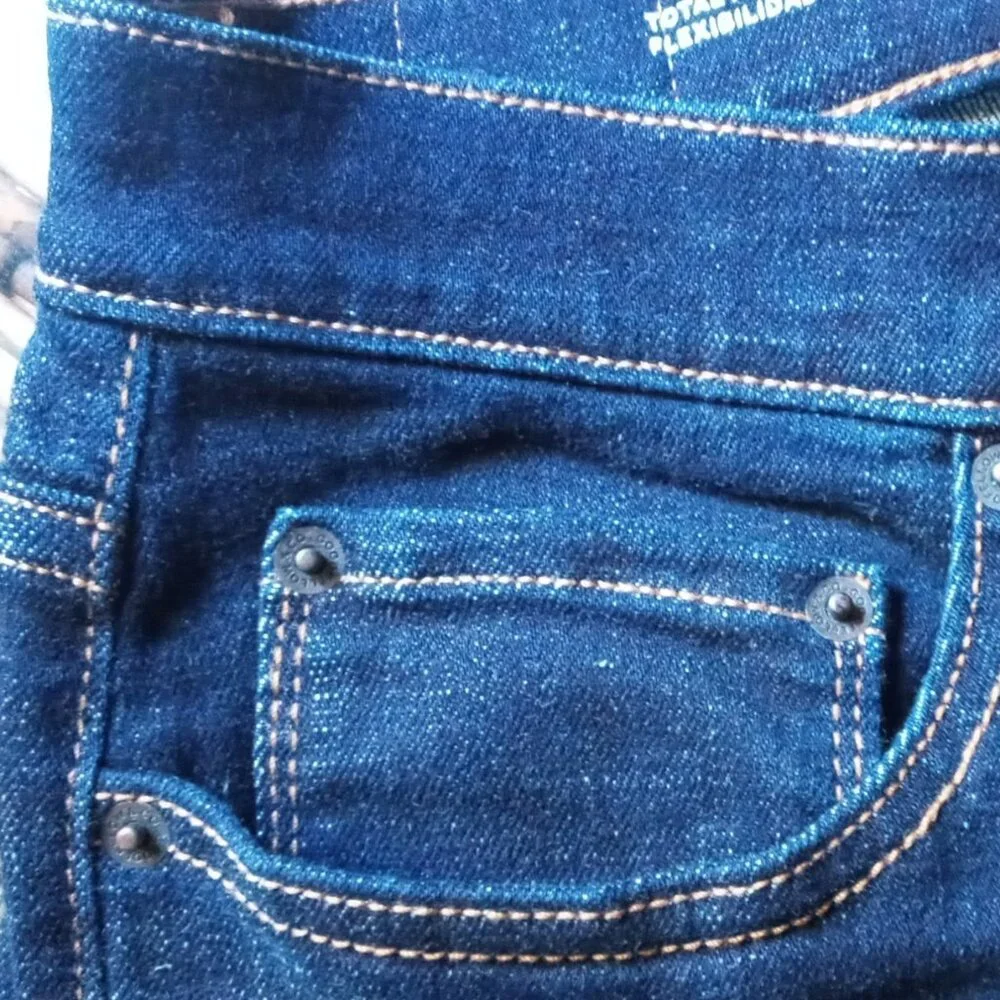 NEW! Goodfellow & Co. Men’s Athletic Fit Medium Wash Comfortable Denim Jeans - Picture 7 of 12